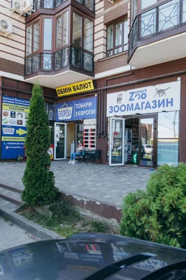 Atlant Luxury Big Family Apart On Golovna З Двома Окремими Спальнями Навпроти Тц Депот Безконтактне Заселення 체르니우치 외부 사진